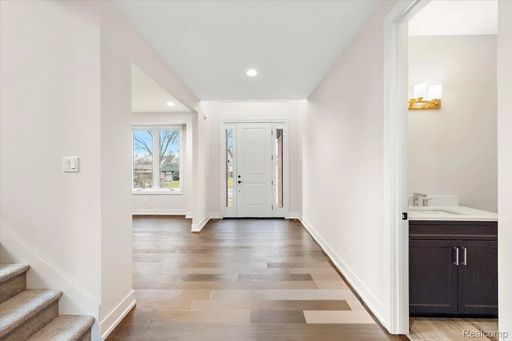 2921 Walsh Drive Rochester Hills City, MI 48309