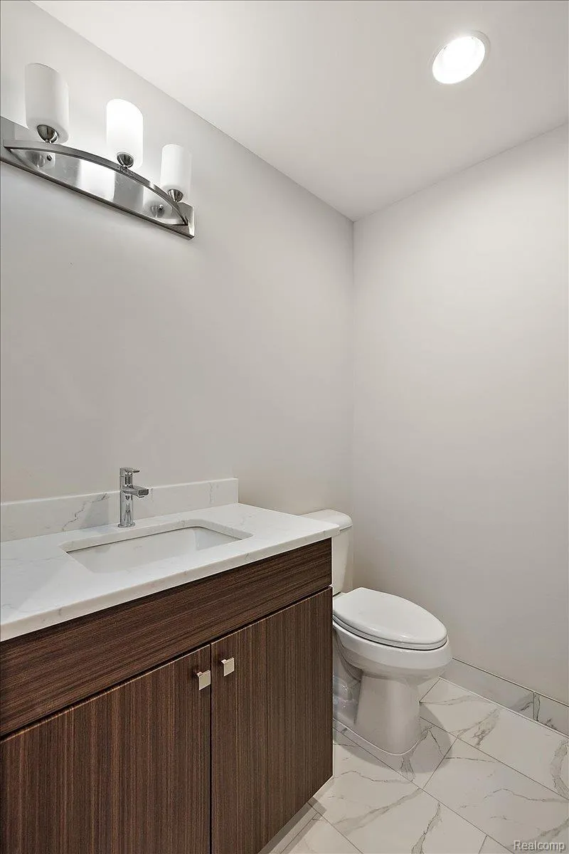 2921 Walsh Drive Rochester Hills City, MI 48309