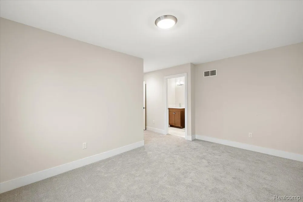 2921 Walsh Drive Rochester Hills City, MI 48309
