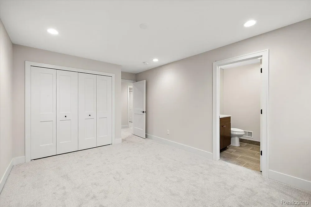 2921 Walsh Drive Rochester Hills City, MI 48309
