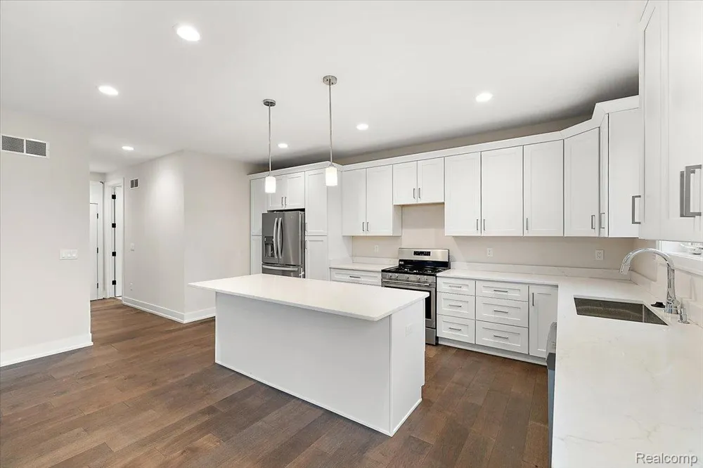2921 Walsh Drive Rochester Hills City, MI 48309