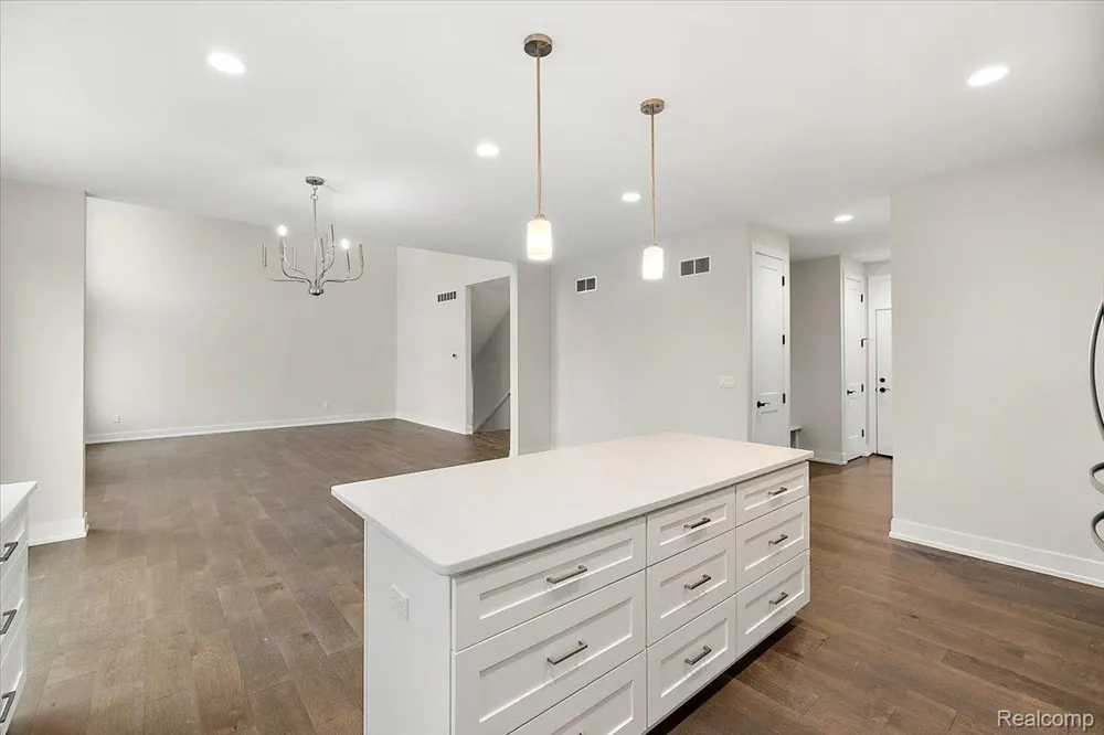 2921 Walsh Drive Rochester Hills City, MI 48309