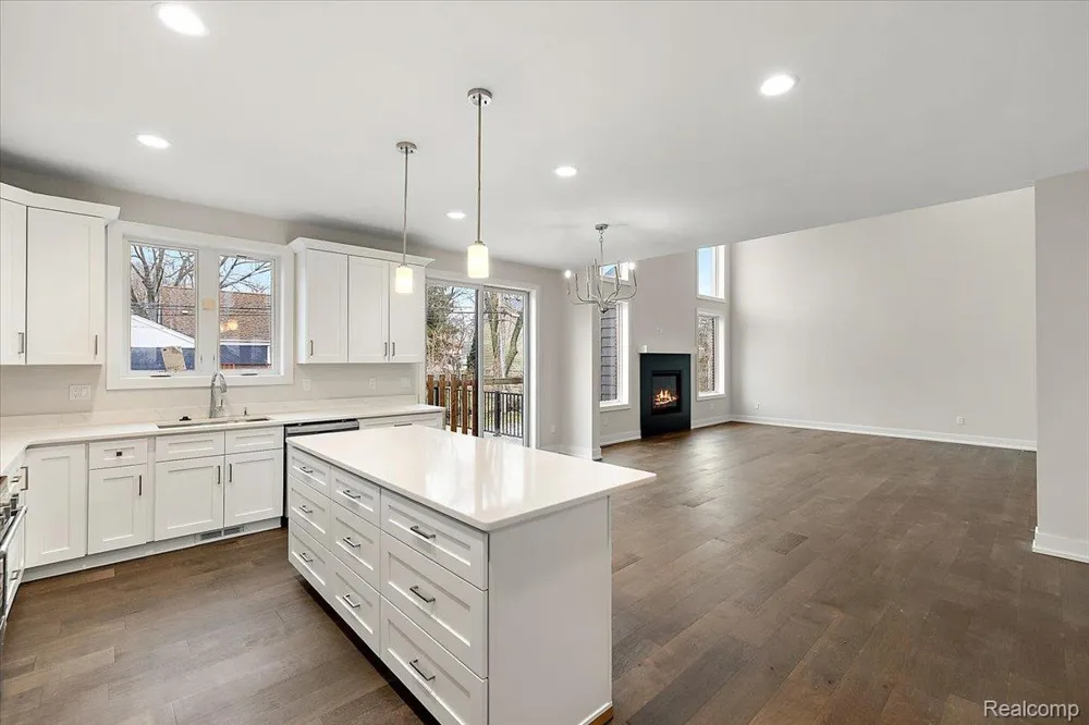 2921 Walsh Drive Rochester Hills City, MI 48309