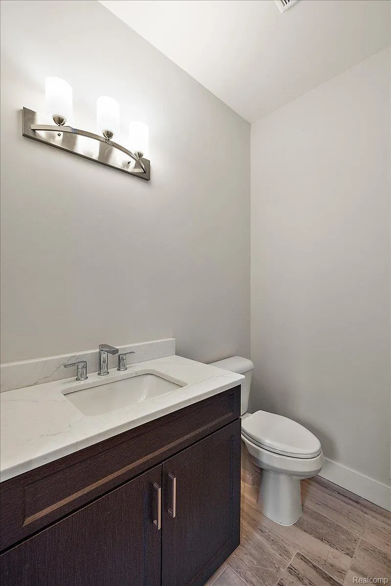 2921 Walsh Drive Rochester Hills City, MI 48309