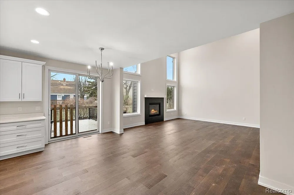 2921 Walsh Drive Rochester Hills City, MI 48309