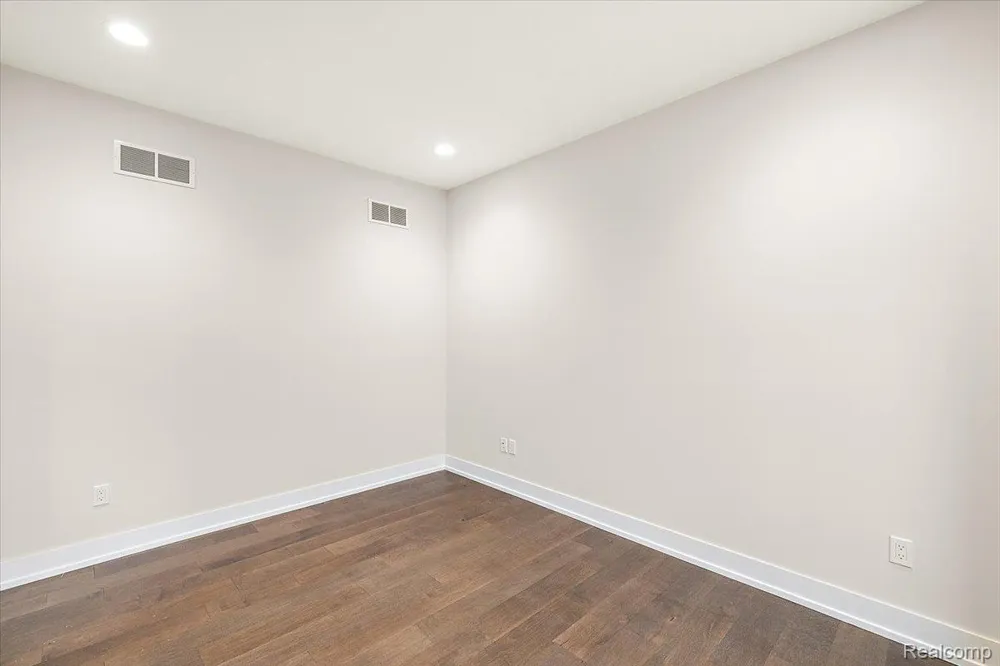 2921 Walsh Drive Rochester Hills City, MI 48309