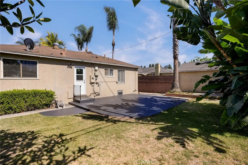 3729 Mcnab Long Beach, CA 90808