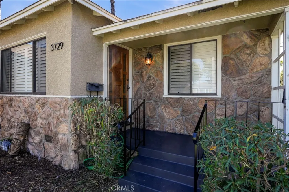 3729 Mcnab Long Beach, CA 90808
