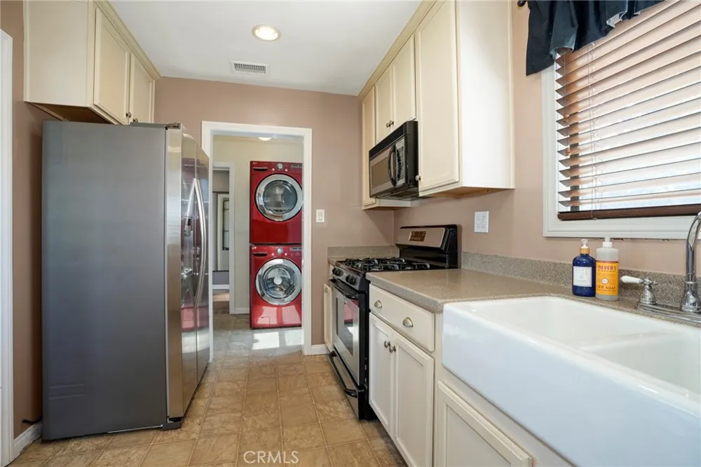 3729 Mcnab Long Beach, CA 90808