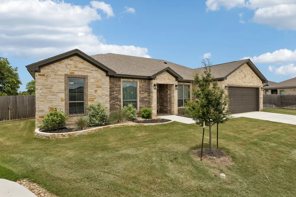 812 Eagle Claw Cove Salado, TX 76571