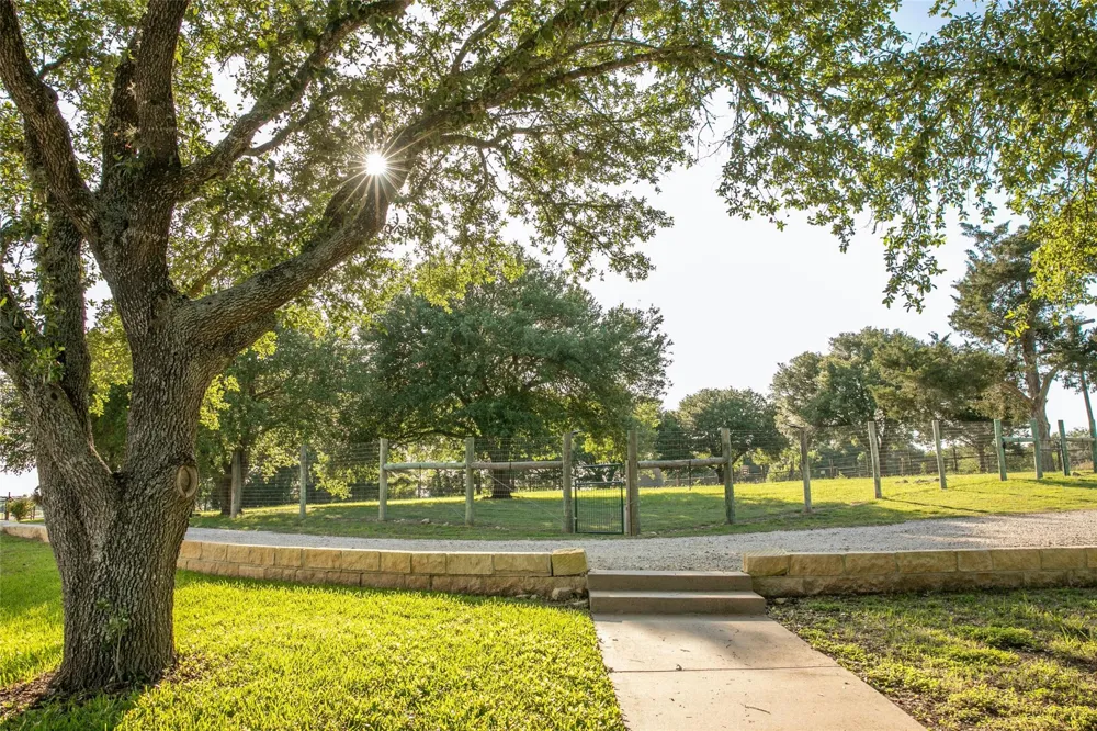 8660 Cedar Hill Road Brenham, TX 77833