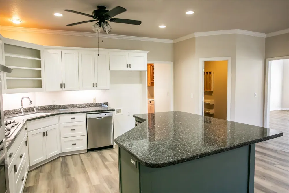 8660 Cedar Hill Road Brenham, TX 77833