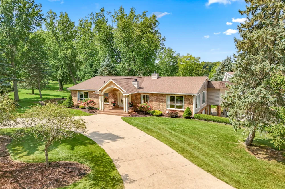 686 Leonard Drive Coldwater, MI 49036