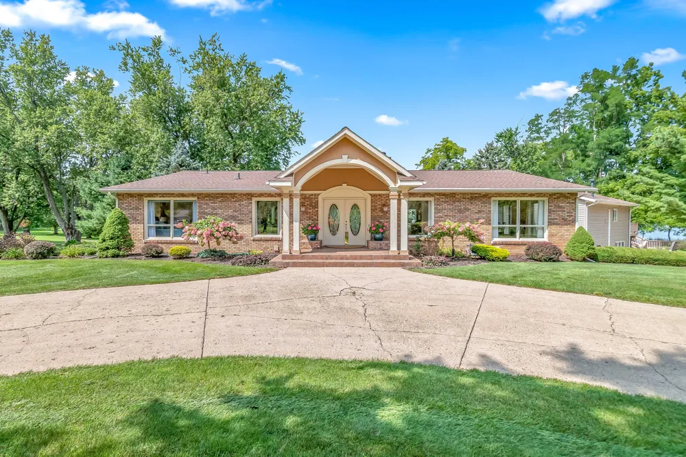 686 Leonard Drive Coldwater, MI 49036