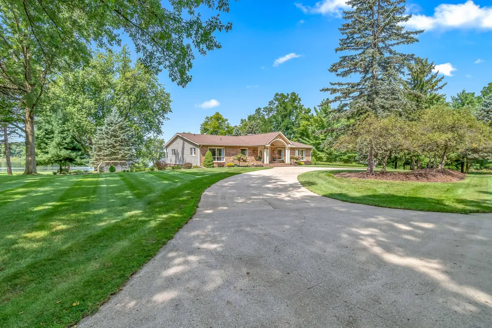 686 Leonard Drive Coldwater, MI 49036