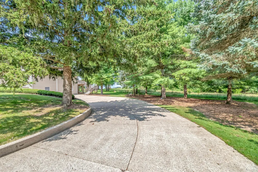 686 Leonard Drive Coldwater, MI 49036