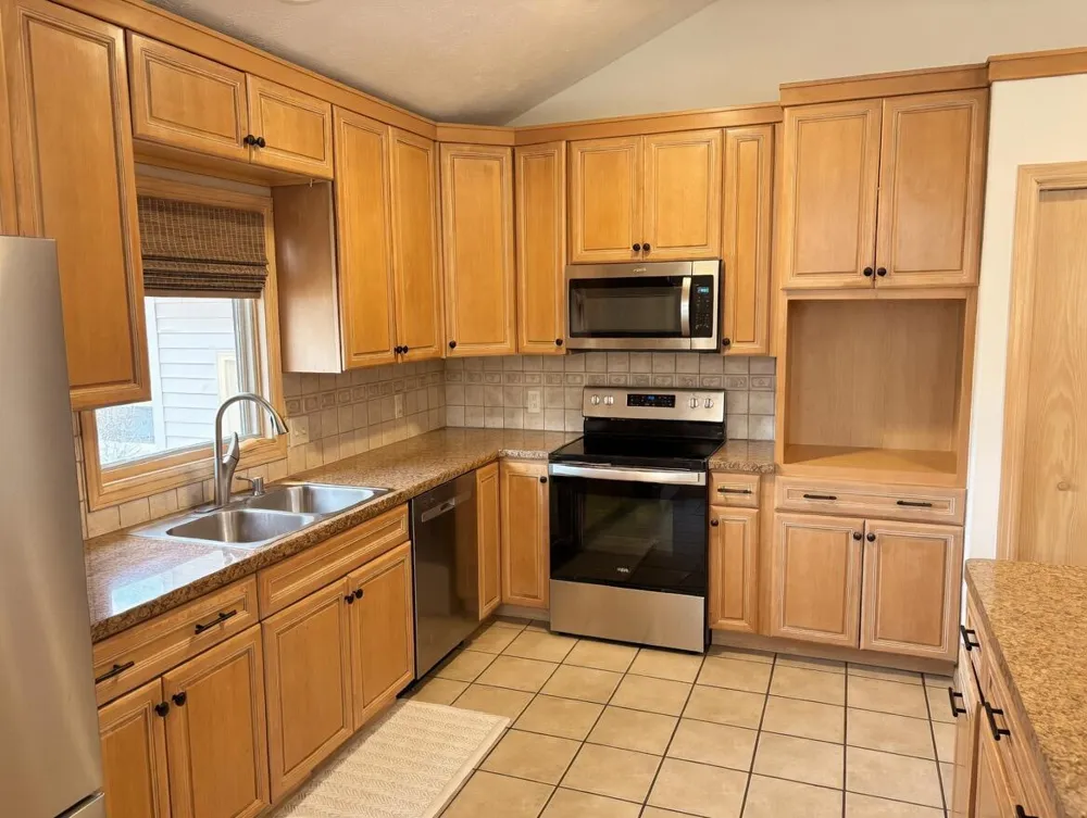 4503 Shiloh Pines SE Kentwood City, MI 49546