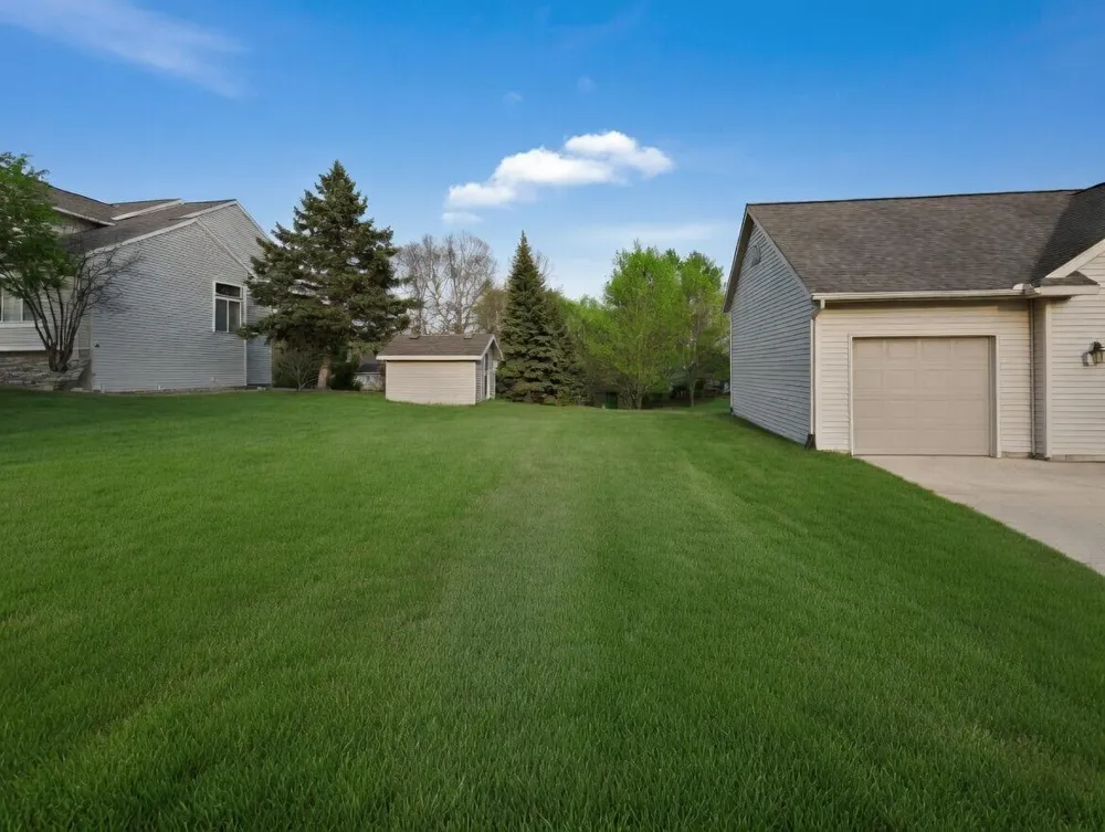 4503 Shiloh Pines SE Kentwood City, MI 49546