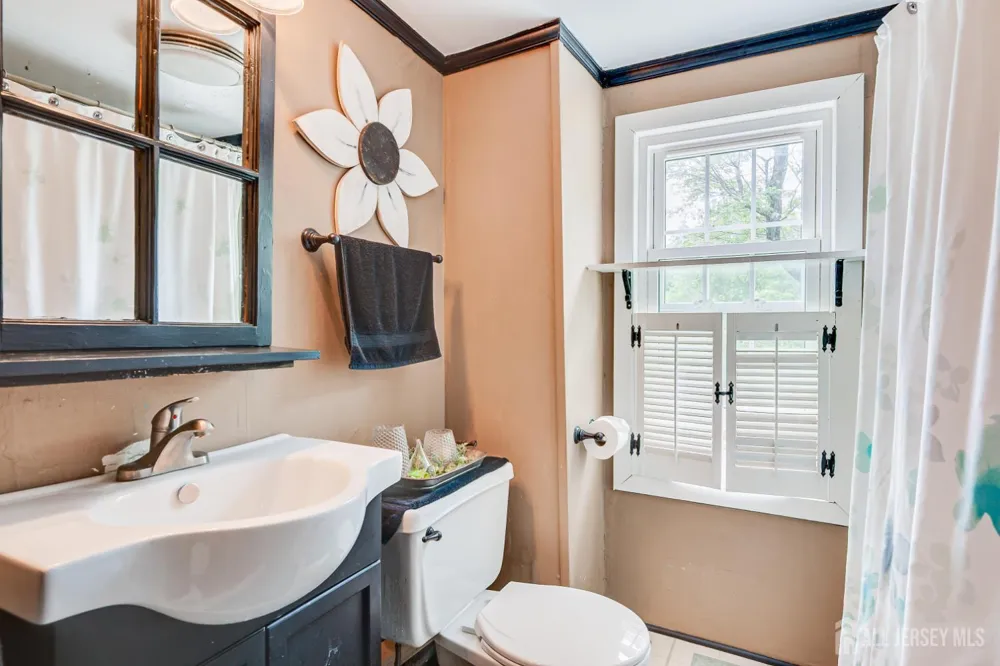 78 Falcon Road Hillsborough, NJ 08844