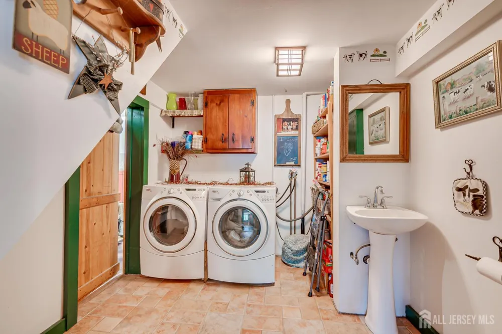 78 Falcon Road Hillsborough, NJ 08844