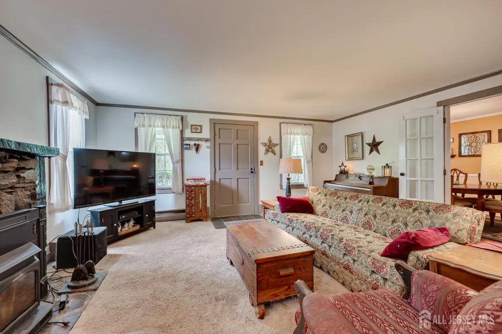 78 Falcon Road Hillsborough, NJ 08844