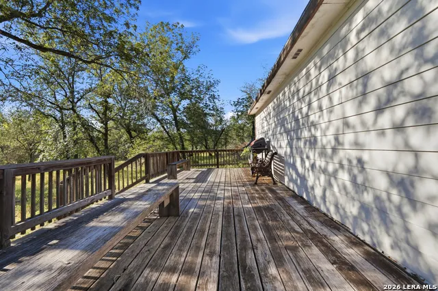 1440 Clear Lake Loop Poteet, TX 78065