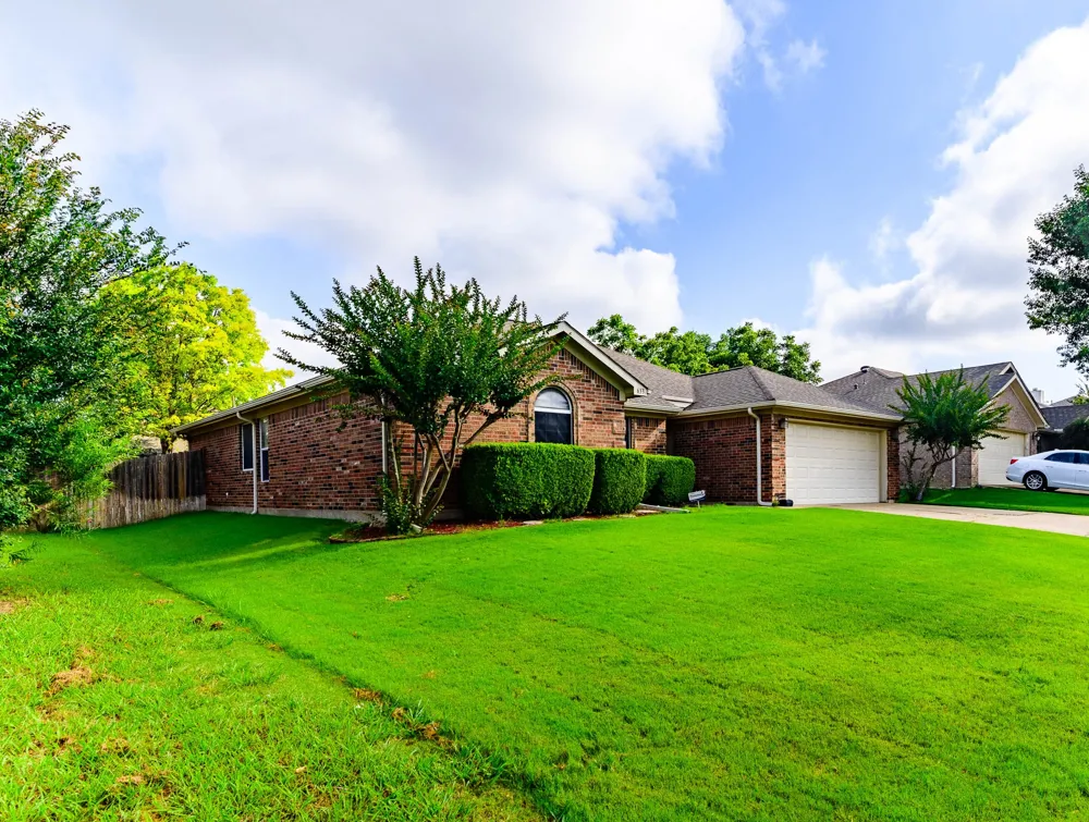 633 Manchester Drive Mansfield, TX 76063