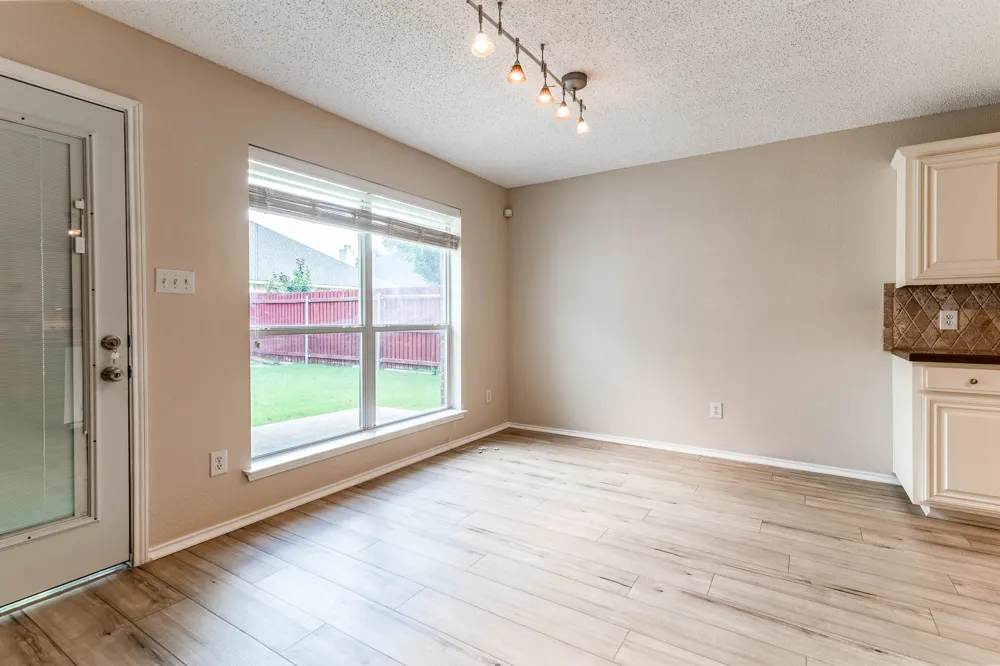633 Manchester Drive Mansfield, TX 76063