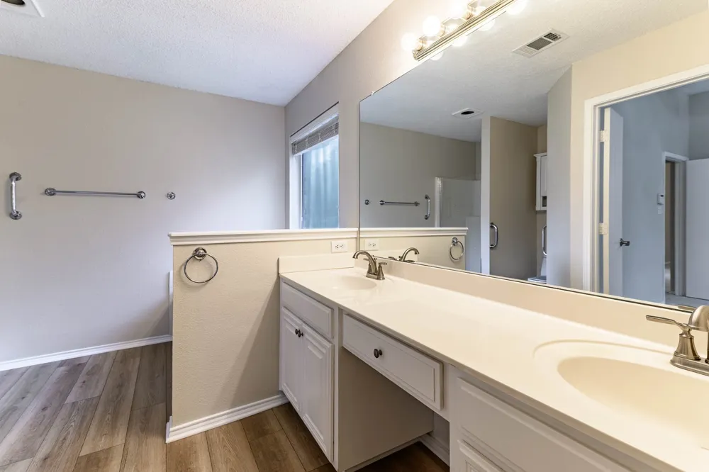 633 Manchester Drive Mansfield, TX 76063