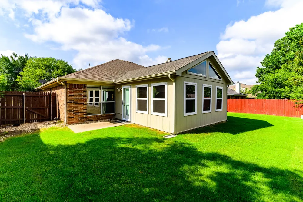 633 Manchester Drive Mansfield, TX 76063