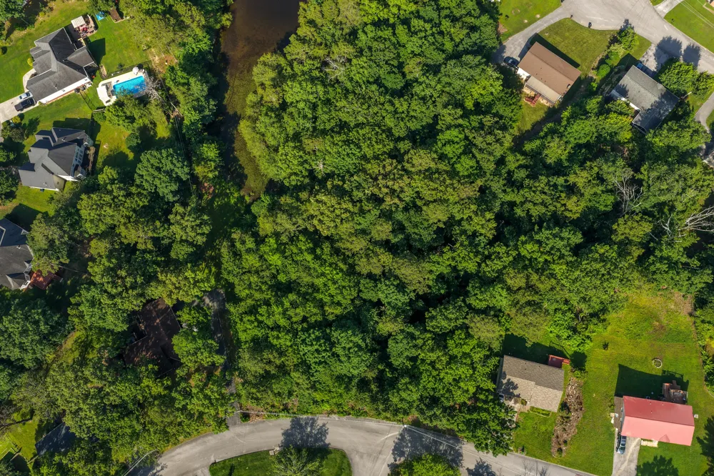 9400 Somerset Drive Ooltewah, TN 37363