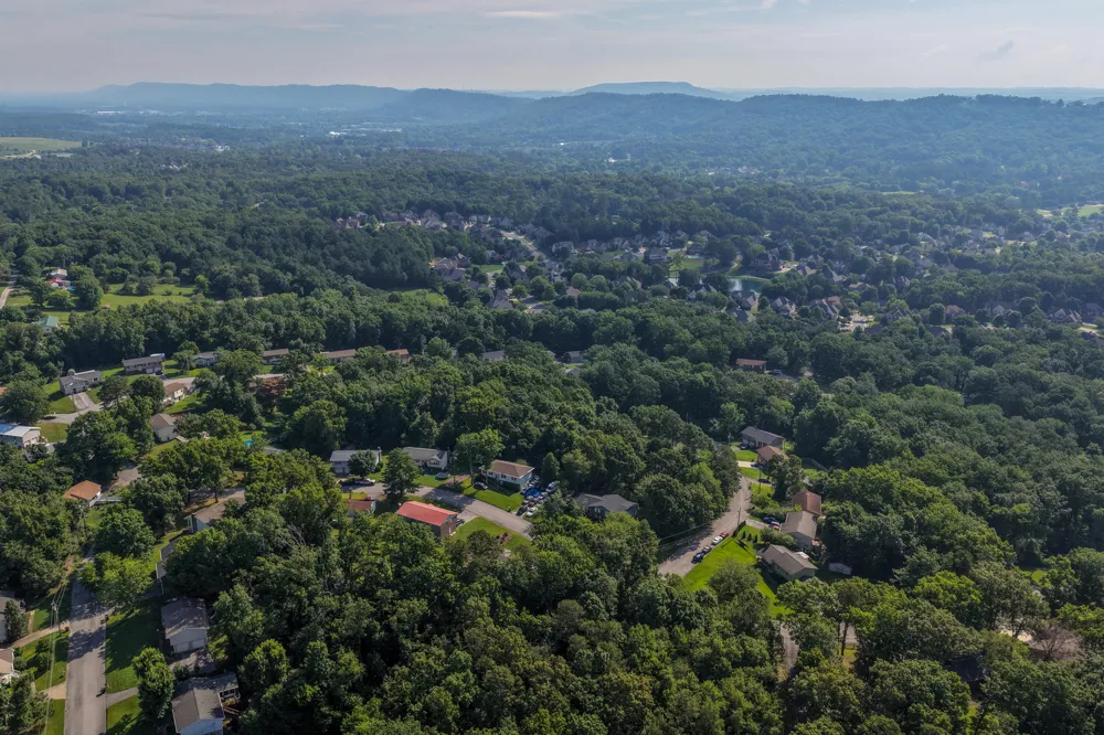 9400 Somerset Drive Ooltewah, TN 37363