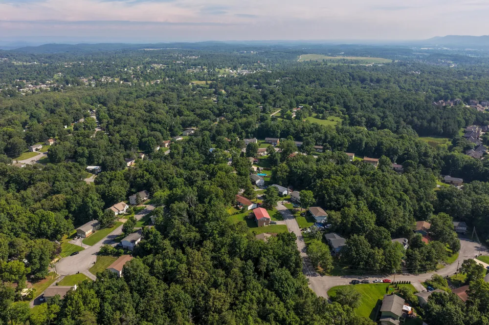 9400 Somerset Drive Ooltewah, TN 37363