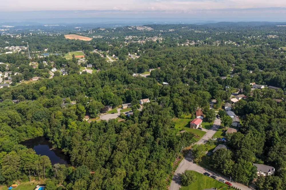 9400 Somerset Drive Ooltewah, TN 37363