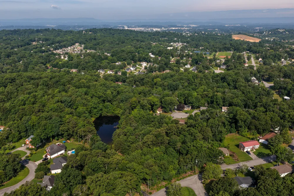 9400 Somerset Drive Ooltewah, TN 37363