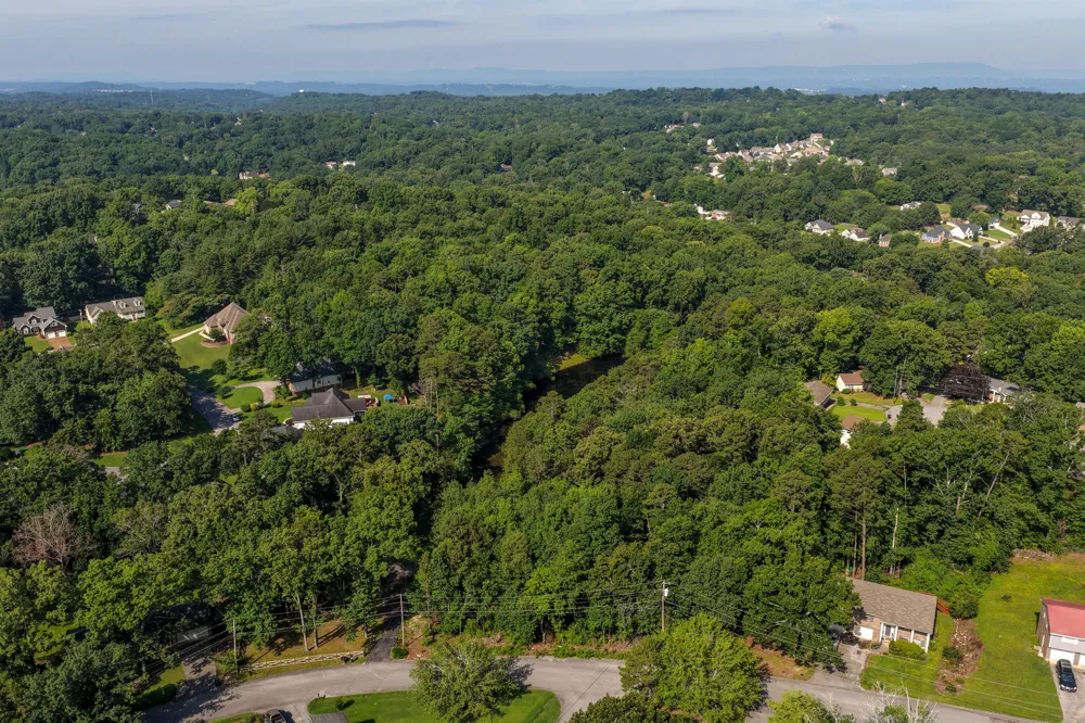 9400 Somerset Drive Ooltewah, TN 37363