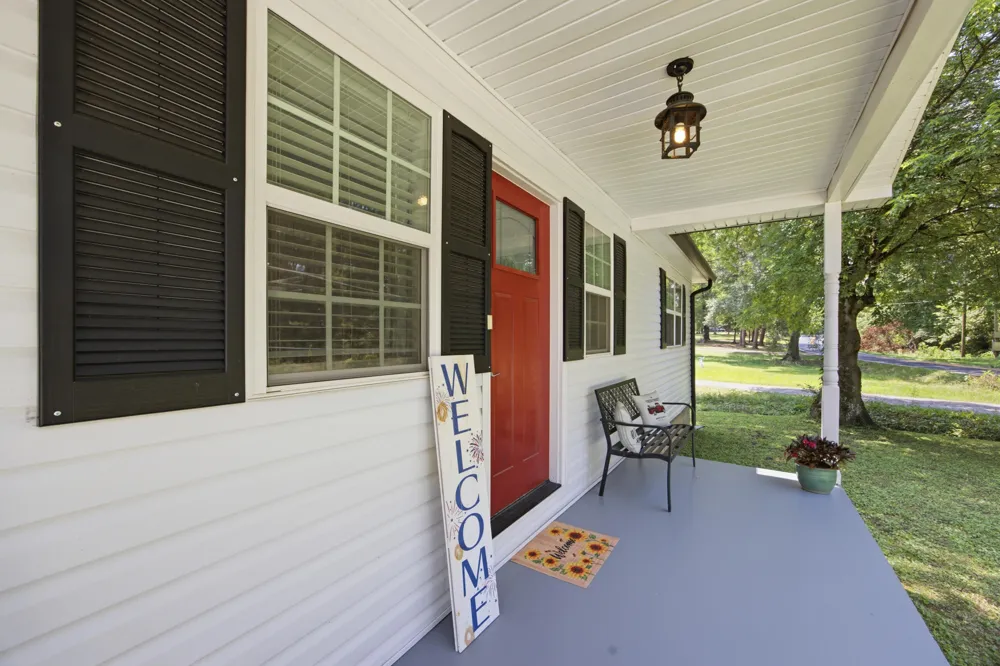 305 Longwood Street Chickamauga, GA 30707