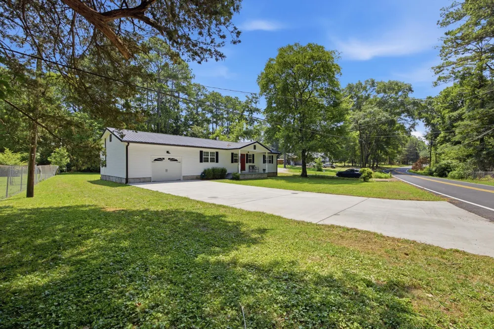 305 Longwood Street Chickamauga, GA 30707