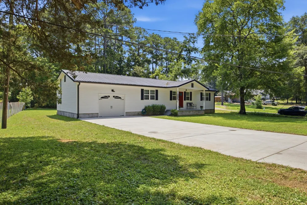 305 Longwood Street Chickamauga, GA 30707