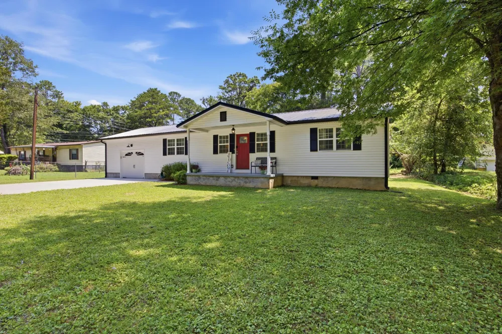 305 Longwood Street Chickamauga, GA 30707