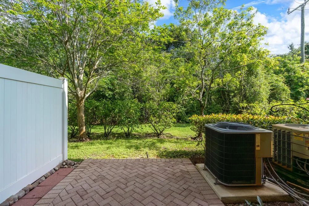 2543 NW 31st Court #2543 Oakland Park, FL 33309