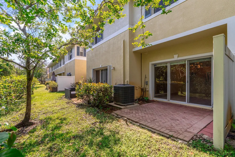 2543 NW 31st Court #2543 Oakland Park, FL 33309