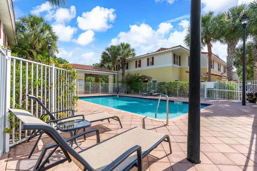 2543 NW 31st Court #2543 Oakland Park, FL 33309