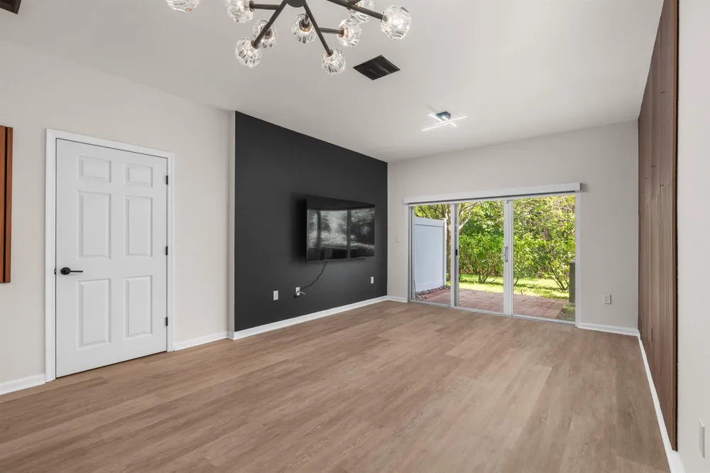 2543 NW 31st Court #2543 Oakland Park, FL 33309