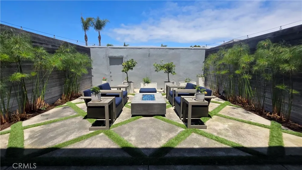 3981 Warner Avenue Huntington Beach, CA 92649