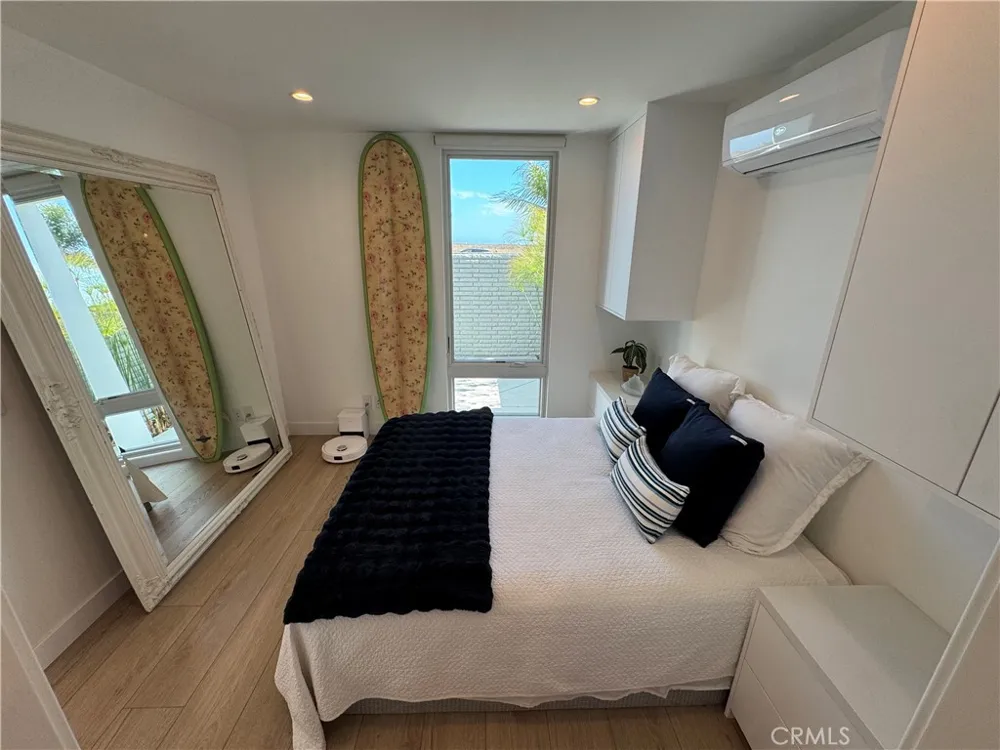 3981 Warner Avenue Huntington Beach, CA 92649