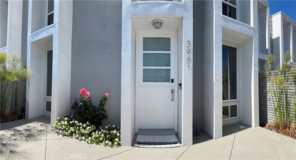 3981 Warner Avenue Huntington Beach, CA 92649