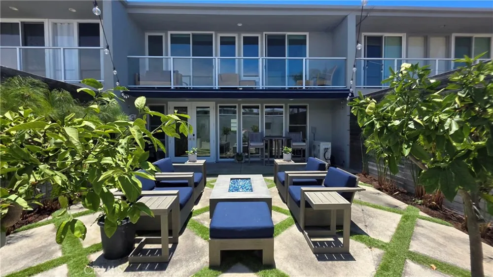 3981 Warner Avenue Huntington Beach, CA 92649