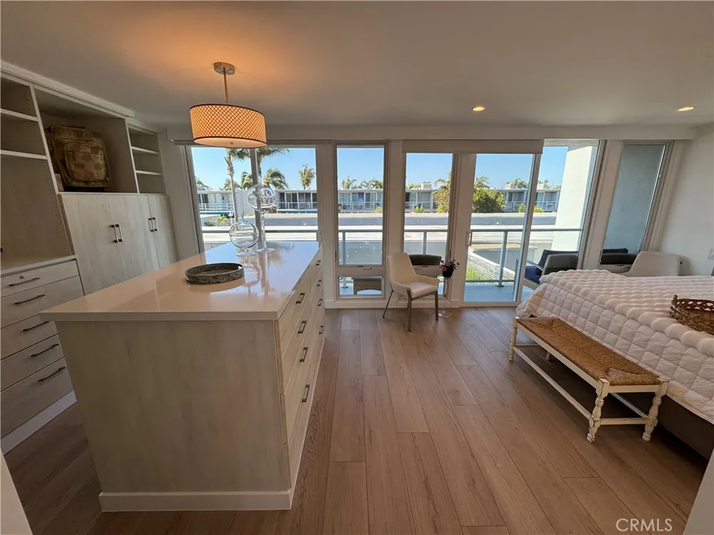 3981 Warner Avenue Huntington Beach, CA 92649