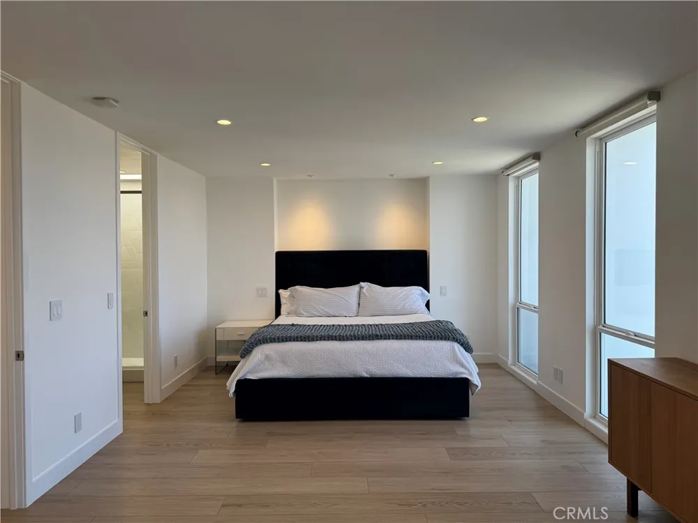 3981 Warner Avenue Huntington Beach, CA 92649
